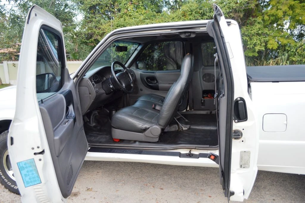 Ford Ranger Cabine Estendida com 4 Portas — Uma Lenda Rara nas Estradas!