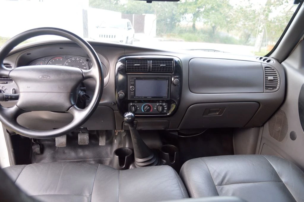Ford Ranger Cabine Estendida com 4 Portas — Uma Lenda Rara nas Estradas!