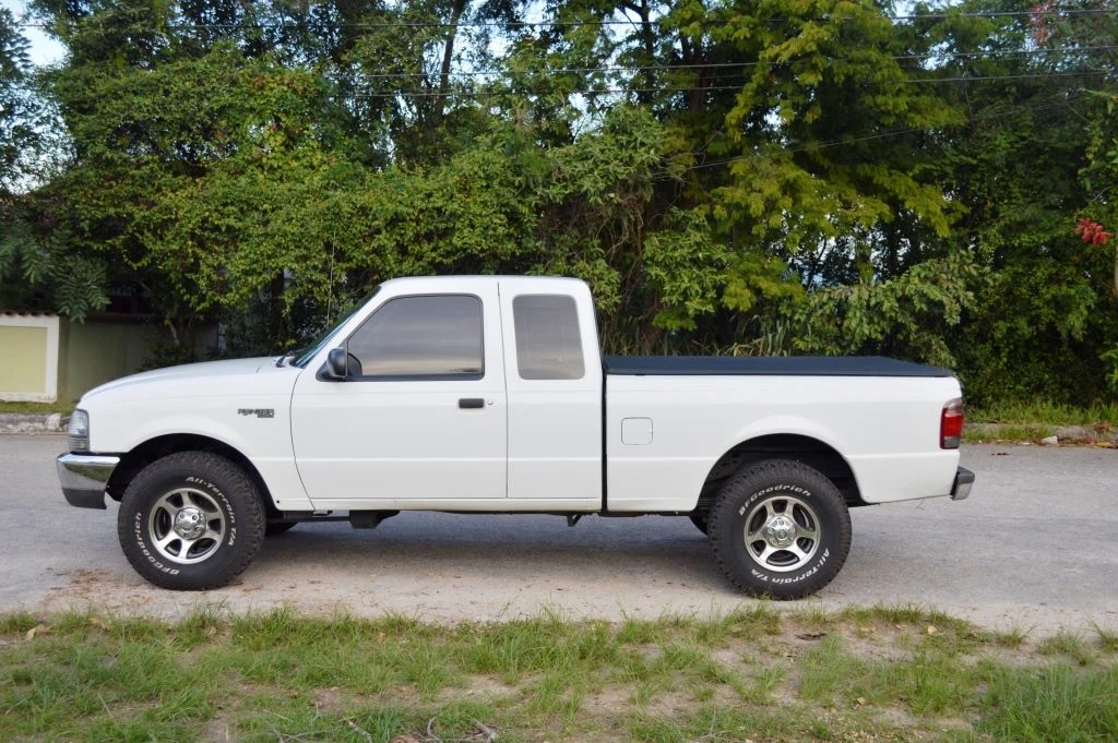 Ford Ranger Cabine Estendida com 4 Portas — Uma Lenda Rara nas Estradas!